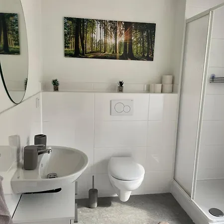 Gemuetliche 4 - Mit Kueche Und Bad Zur Eigennutzung -schuster Homes- Apartment Alvesse