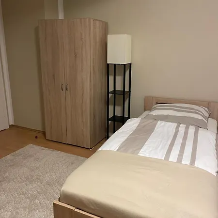 Apartment Gemuetliche 4 - Mit Kueche Und Bad Zur Eigennutzung -schuster Homes- *