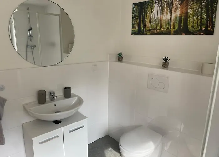 Gemuetliches 4 - Mit Kueche Und Bad Zur Eigennutzung -schuster Homes- *